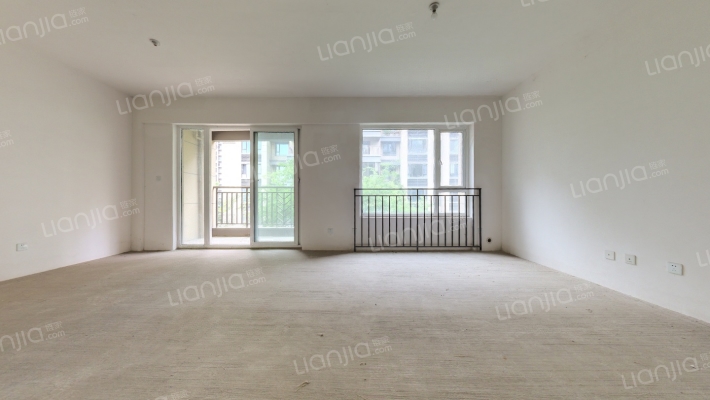 天悦龙栖台二手房实景图