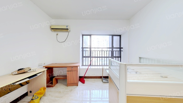 保利香槟花园公寓二手房实景图