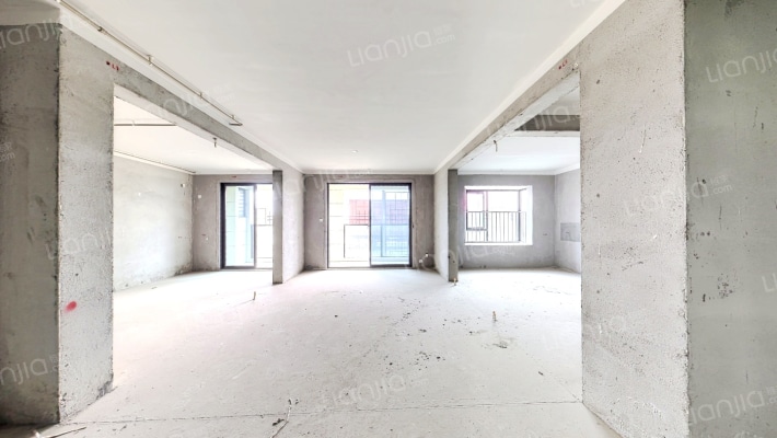 逸湾小筑二手房实景图