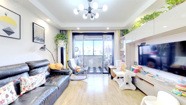 云帆名苑二手房实景图