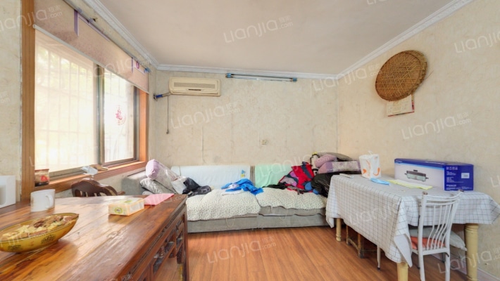 南钢四村2号院二手房实景图