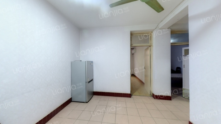 高压开关厂宿舍二手房实景图