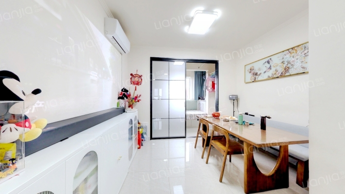 国际花园2号院二手房实景图