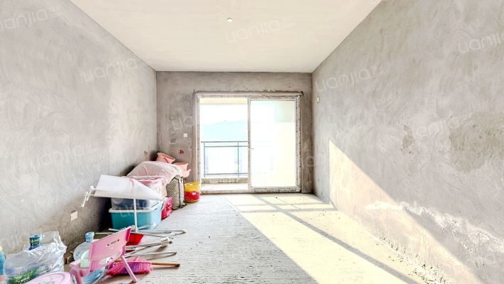 鸥鹏大道壹号二手房实景图