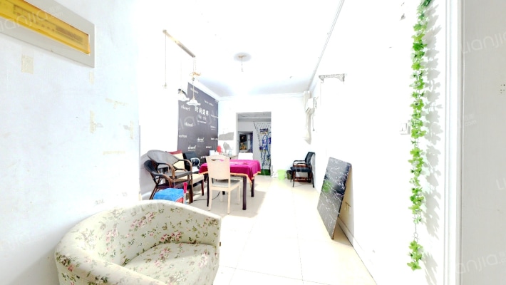 颜港北村一区二手房实景图