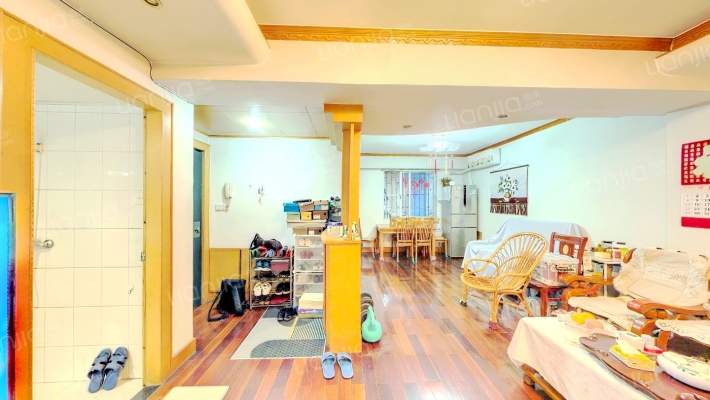 金彩新村二手房实景图