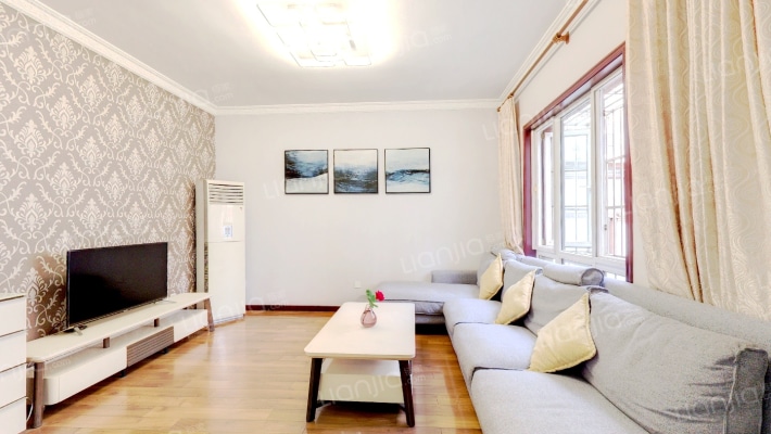 皇冠国际社区一期二手房实景图