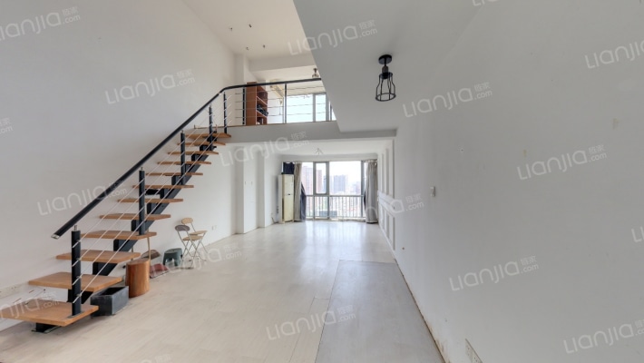 华菱蓝调国际二手房实景图