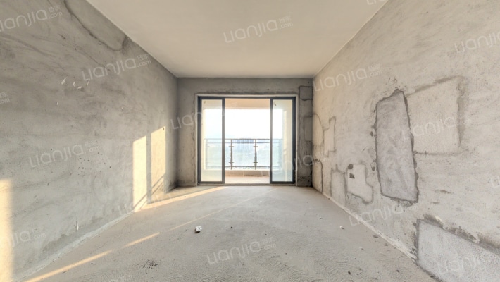 新尚名居二手房实景图