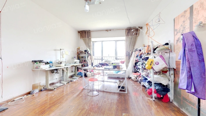 爱家天地B区二手房实景图