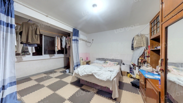 汇金新苑二手房实景图