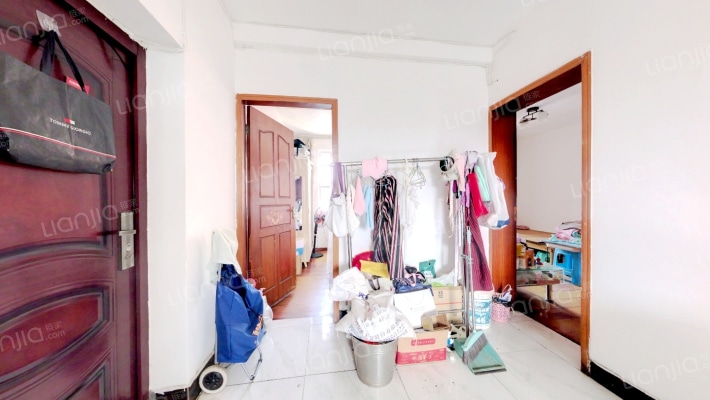 新鸿一区二手房实景图