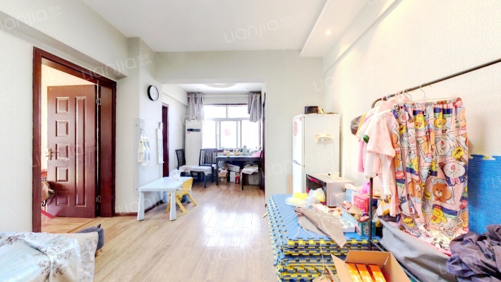 新艺文教综合楼二手房实景图