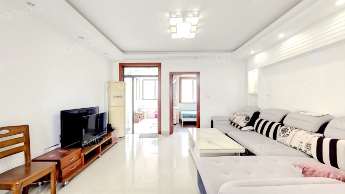 清风丽苑二手房实景图