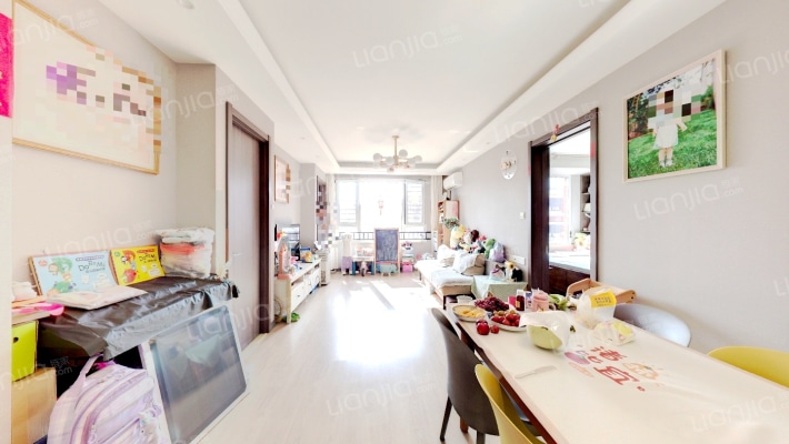 万科翡翠四季C1区二手房实景图