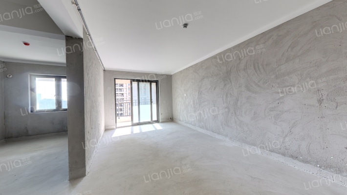 美的蝴蝶海四期二手房实景图