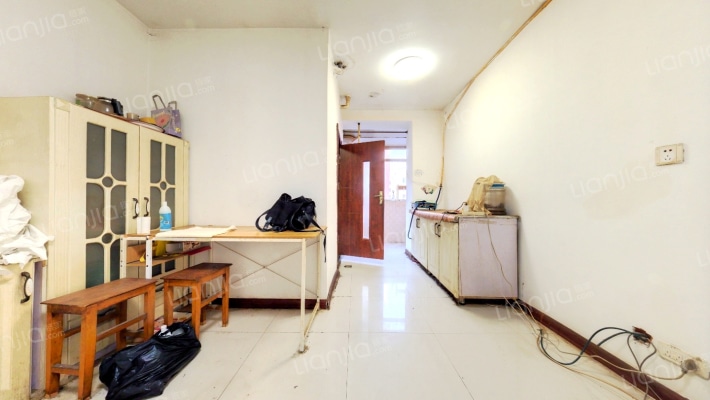 建大四小区二手房实景图