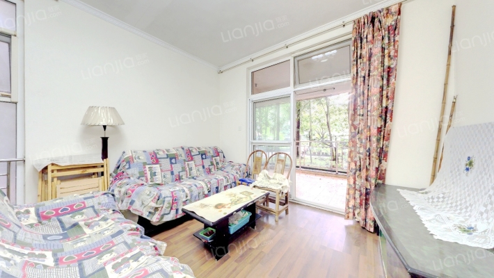 青城山水二手房实景图