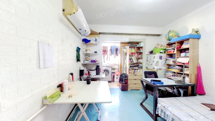 卫安南里二手房实景图