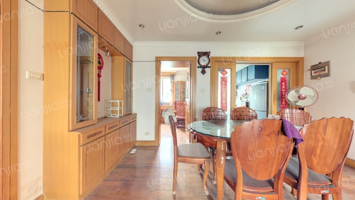 桐泾北路25号二手房实景图