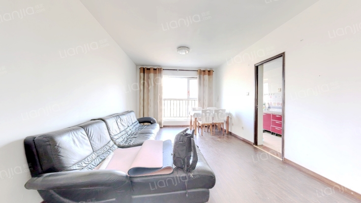 香槟郡二手房实景图