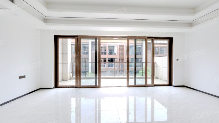 龙光城樾府二手房实景图