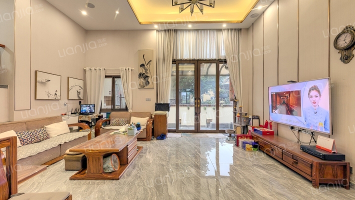 半山卫城朴墅二手房实景图