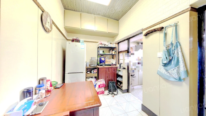 尹江岸社区二手房实景图