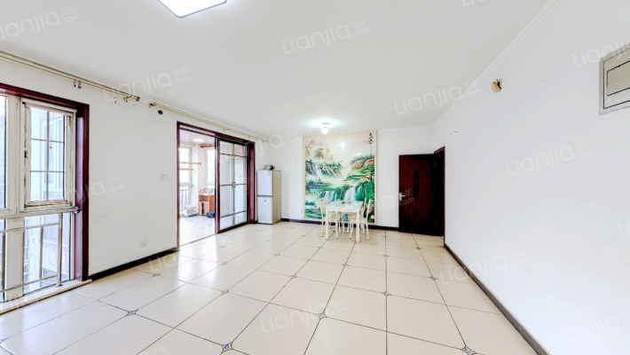 纳帕溪谷二手房实景图