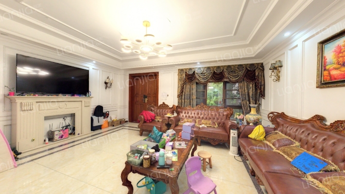 晋愉碧怡林畔东岸二手房实景图