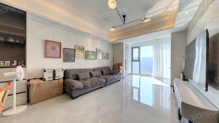 蓝润春风屿湖二手房实景图