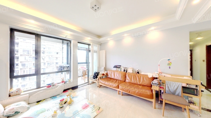 锐力领峰二手房实景图