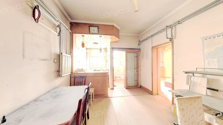 朝霞街18号二手房实景图