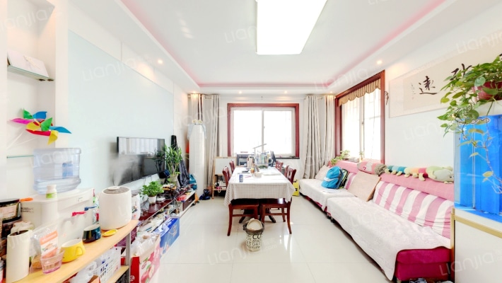 圣地花园二手房实景图