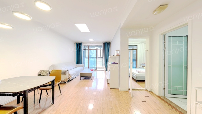 滨湖假日清华园二手房实景图