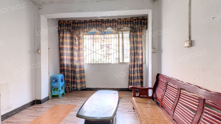 蟠龙小区二手房实景图