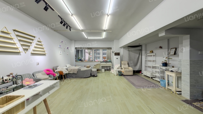 时代星空二手房实景图