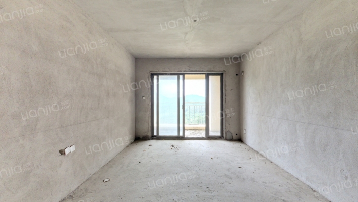 鸣泉谷2期二手房实景图