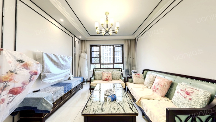 鲁能公馆2区二手房实景图