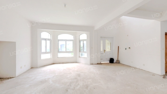 泰泓花园二手房实景图