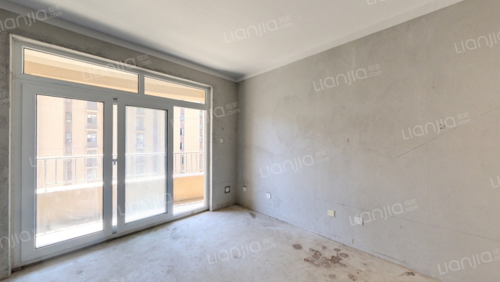 中杰花园东区二手房实景图