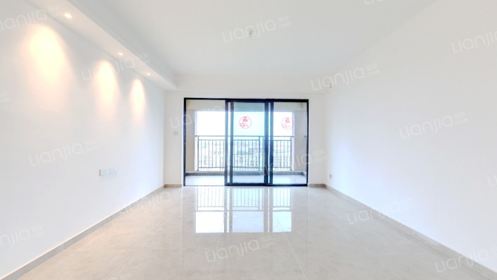 中雅江湾二手房实景图