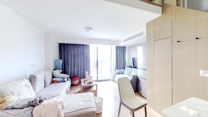 奥莱金街二手房实景图