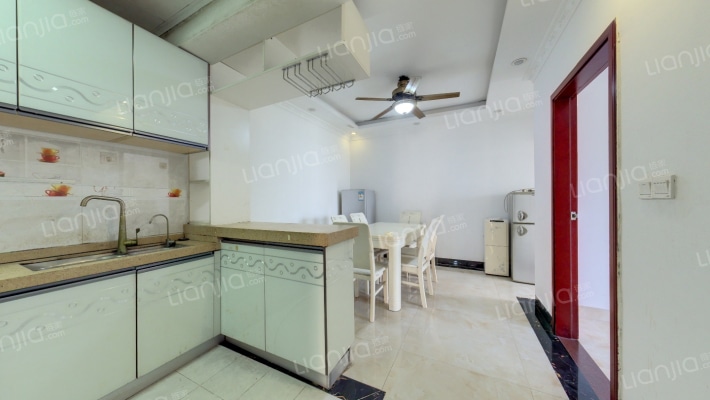 万润泰来大厦二手房实景图