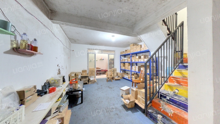 恒盛湖畔豪庭东区二手房实景图