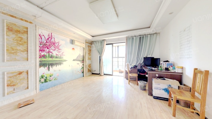 名湖豪庭二手房实景图