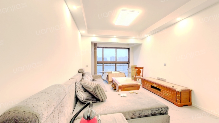 隆鑫盛世普天二手房实景图