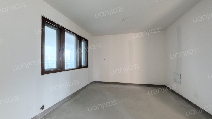 东方天郡B区三期二手房实景图