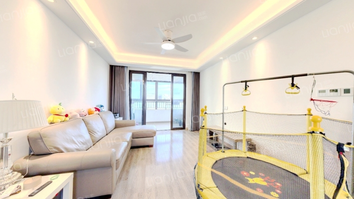 新保弘领东苑A区二手房实景图