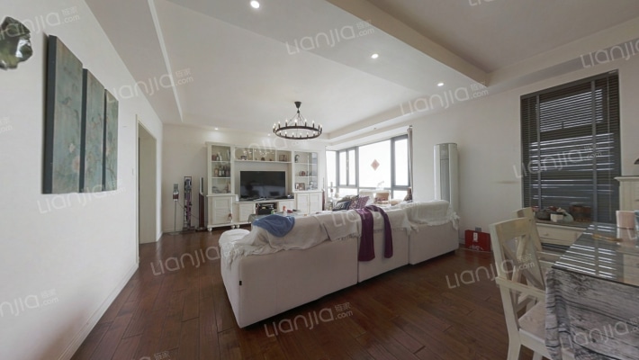 翡翠城三期二手房实景图